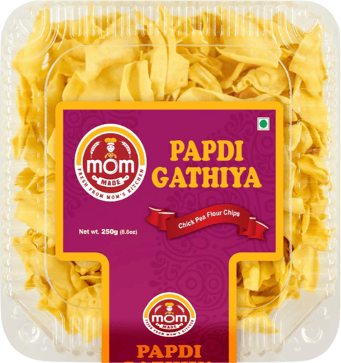 A packet of Papdi Gathiya from Mom Made of 250g