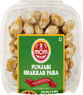 A packet of Punjabi Shakkar para from Mom Made of 300g